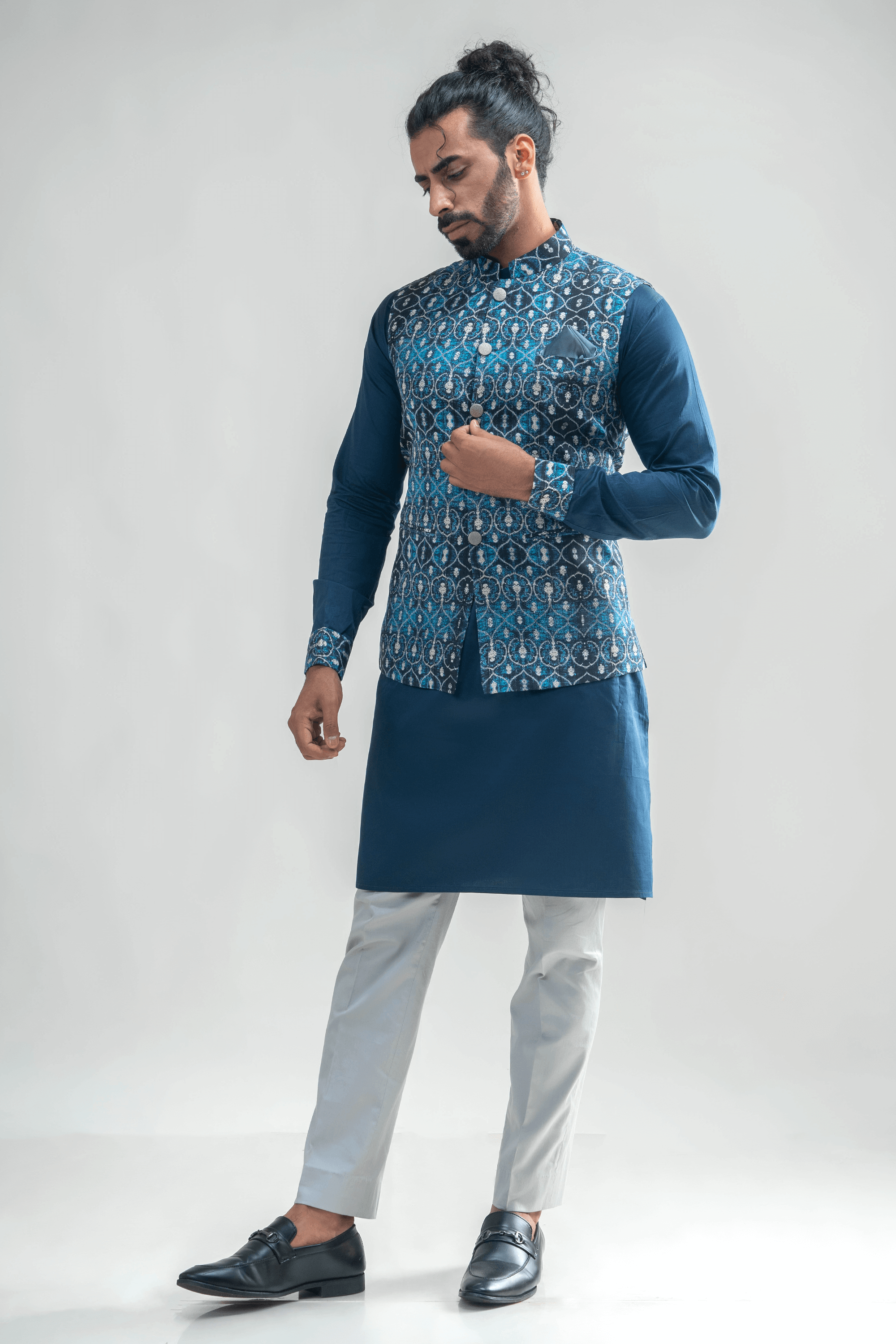 Navy Motif Printed Bundi