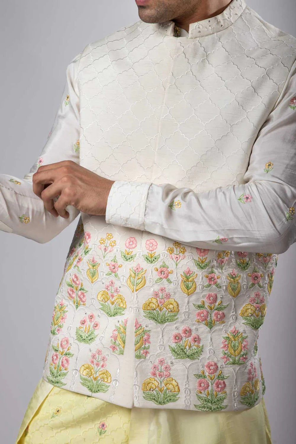 Ahren Nehru And Icarus Kurta Set