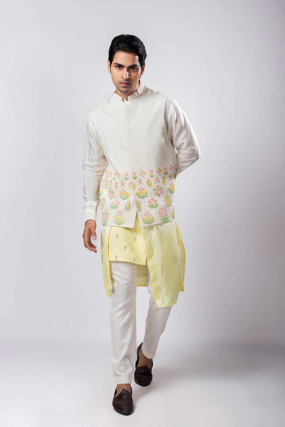 Ahren Nehru And Icarus Kurta Set