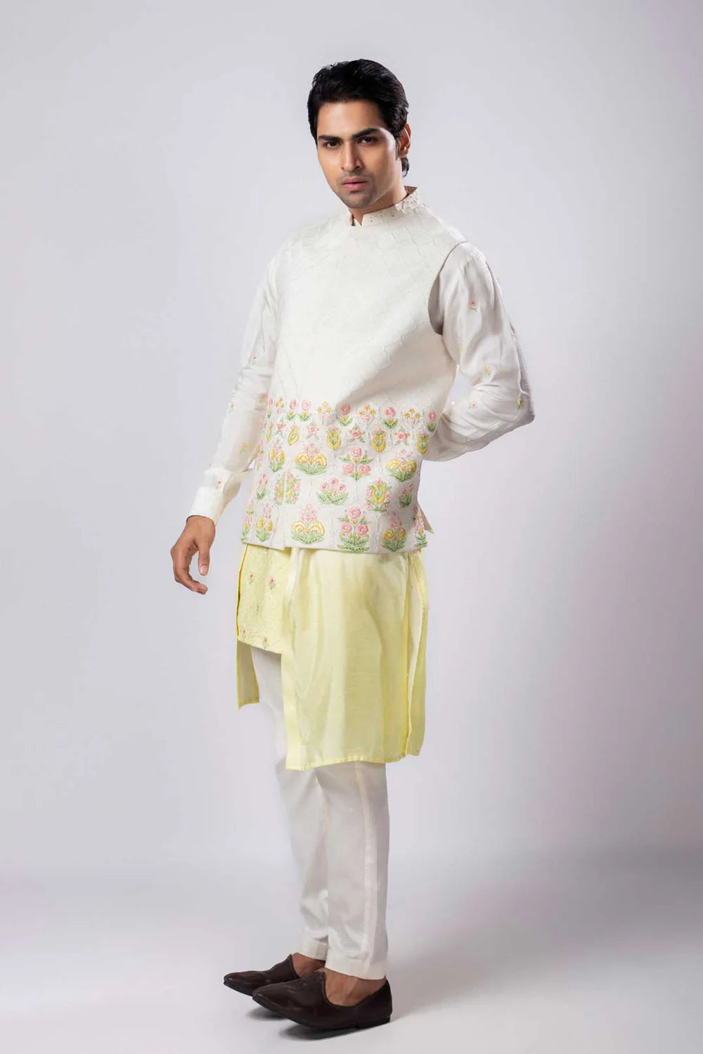 Ahren Nehru And Icarus Kurta Set