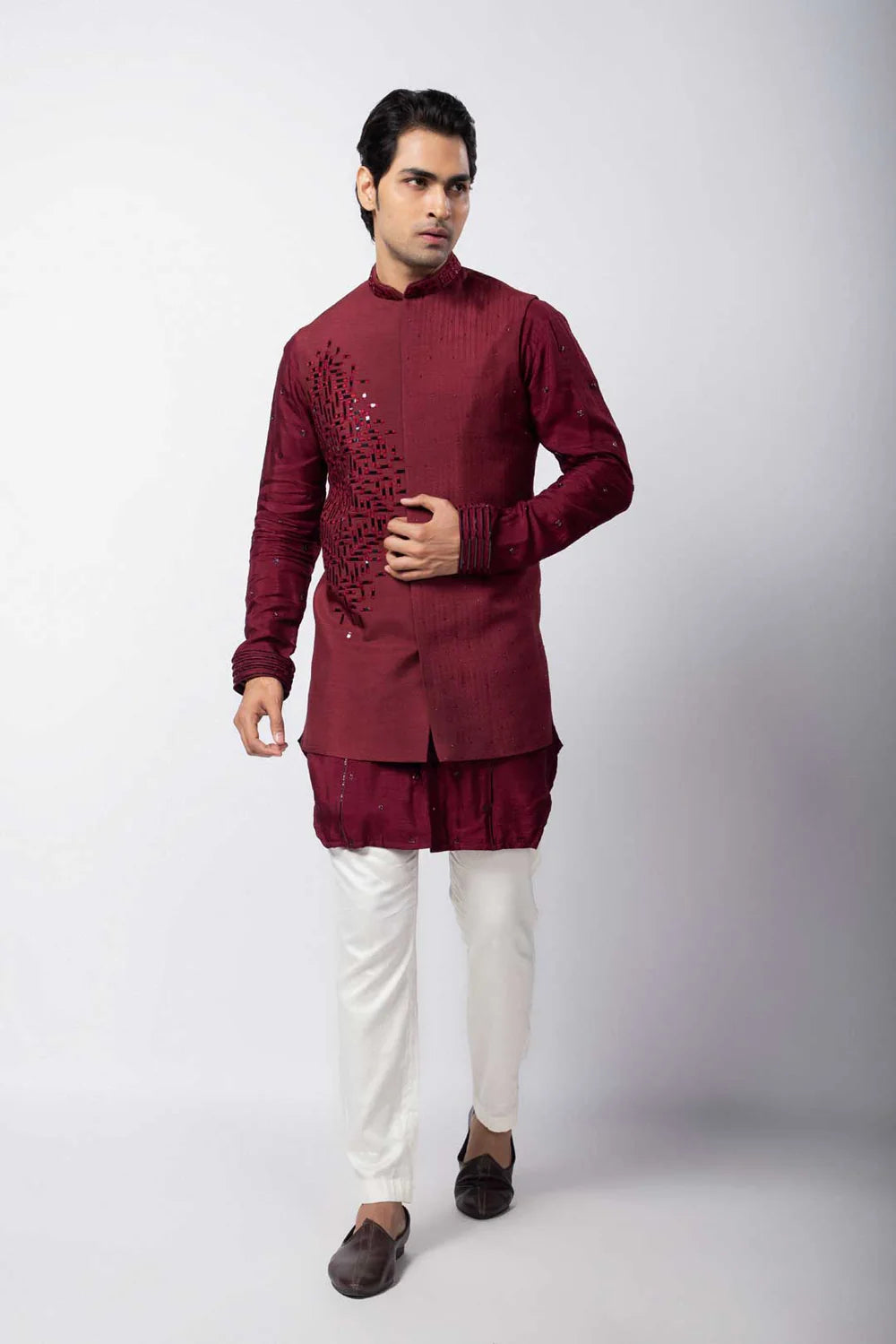 Lykos Nehru And Aias Kurta Set